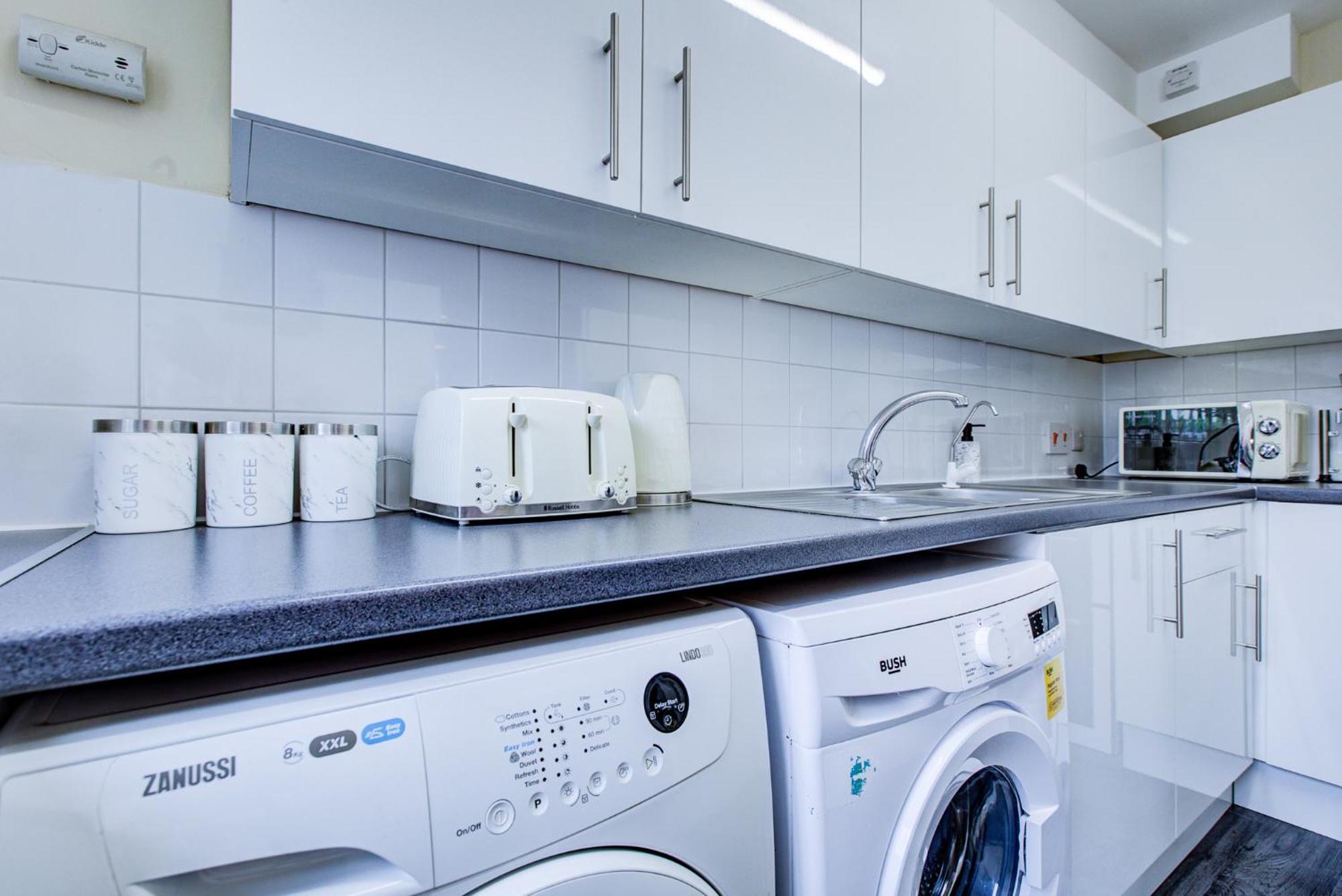 Spacious Urban Apartment In Κρόιντον Εξωτερικό φωτογραφία