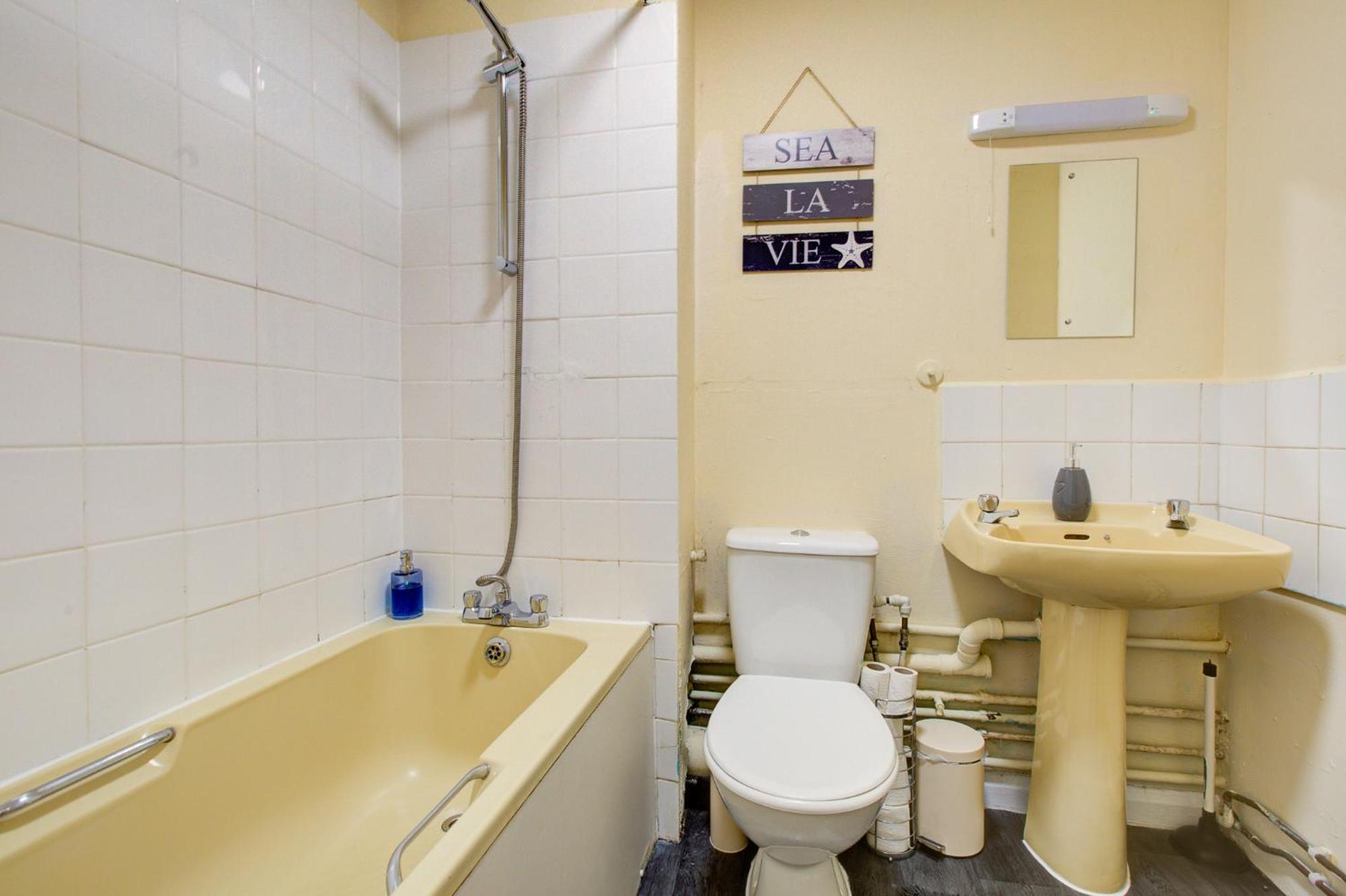 Spacious Urban Apartment In Κρόιντον Δωμάτιο φωτογραφία